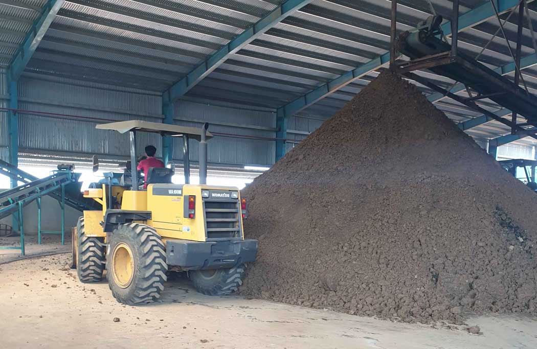 cấp phát đất sét gạch