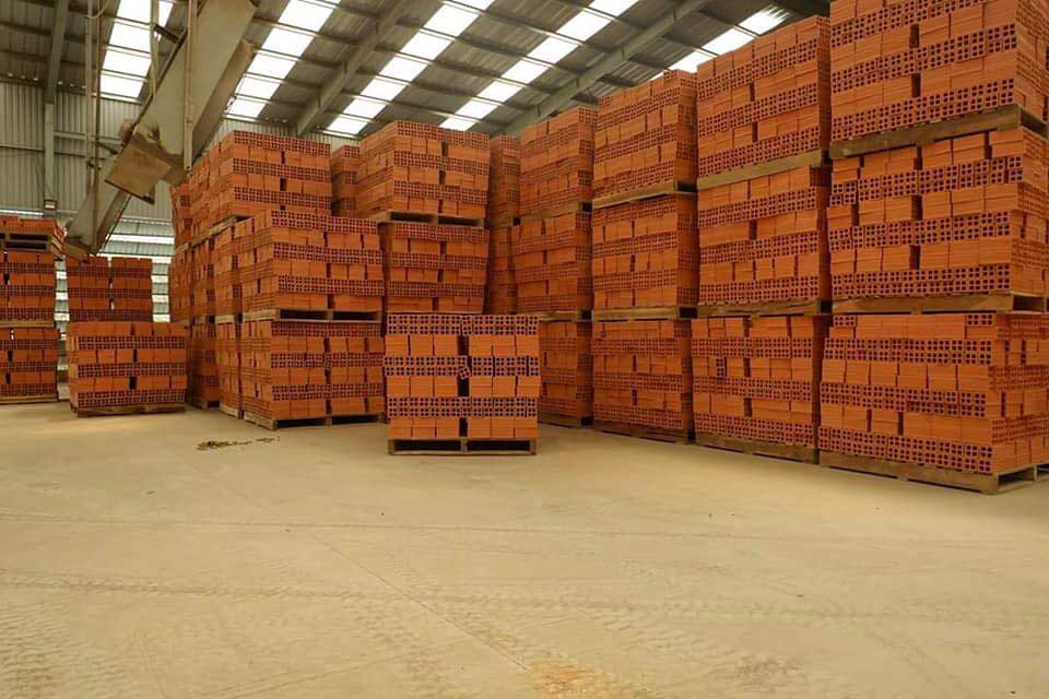 kho gạch xây dựng