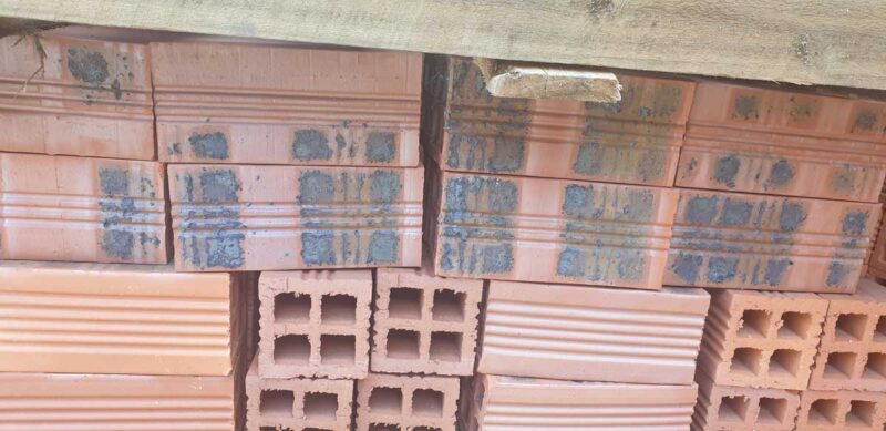 gạch xây nhà giá rẻ loại 3